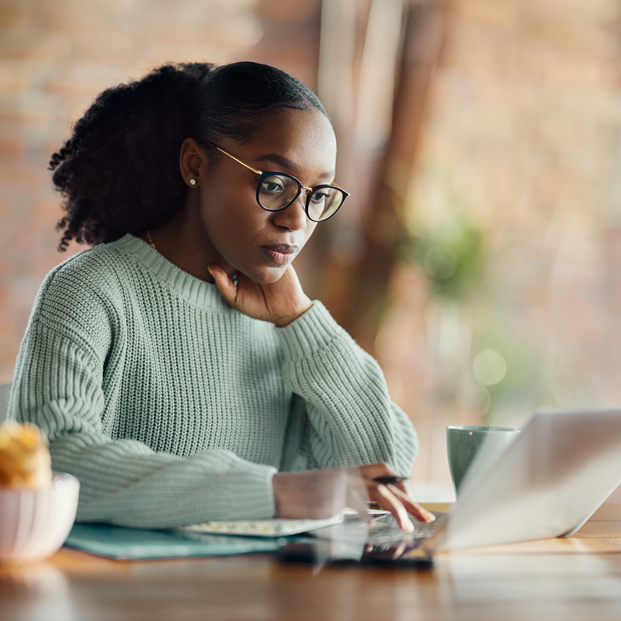 Is it Better to Get a Loan Online or In Store?