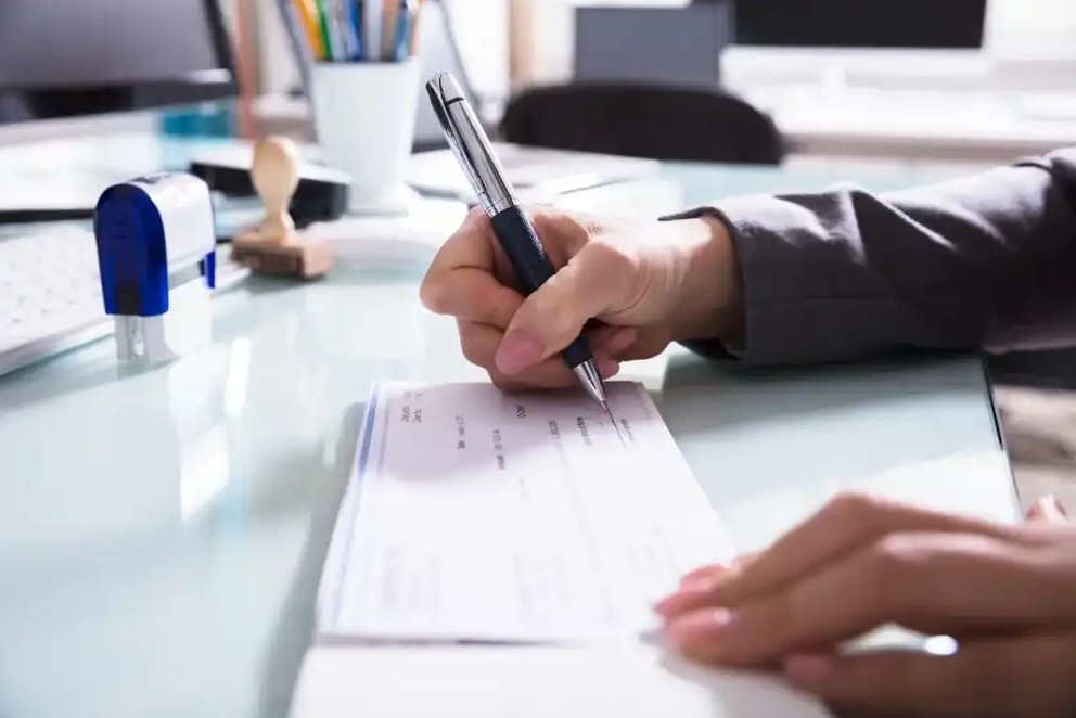 What is a Cashier’s Check, and Why Use Them?