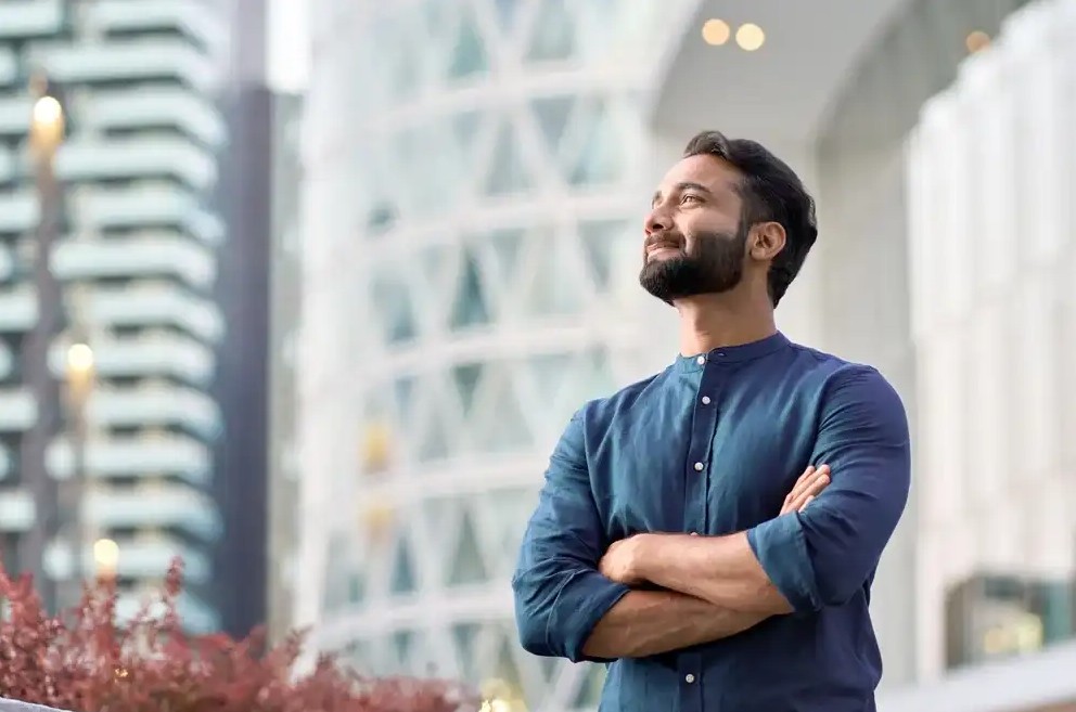 3-how to invest Man looking off into the distance